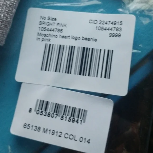 Moschino beanie..FIRM - Picture 3 of 6